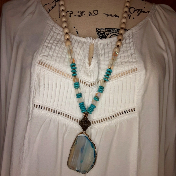 🚨LAST CHANCE🚨 Boho Long Blue Geode Necklace w/Bronze and Tan 🩵🤎 - Picture 2 of 5